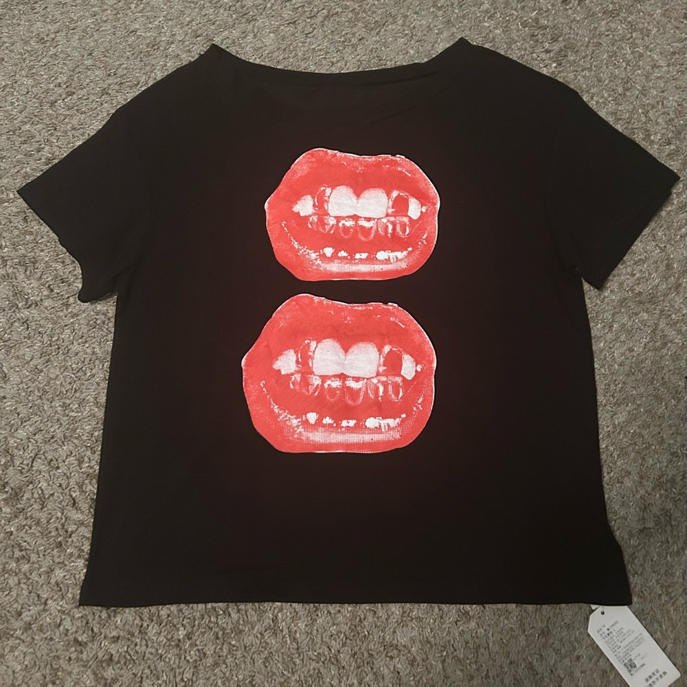 Black T-Shirt with Red Lips and Grillz Graphic Bardot Collar